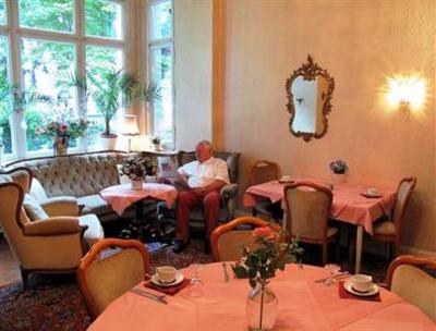 фото отеля Hotel Flora Bonn