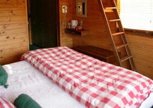 фото отеля Crackenback Farm Guesthouse