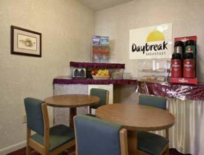 фото отеля Days Inn Old Saybrook