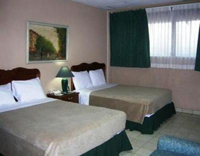 фото отеля Mariscal Hotel & Suites