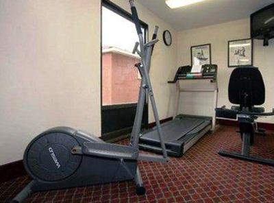 фото отеля Econo Lodge Inn & Suites Canton