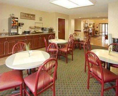 фото отеля Econo Lodge Inn & Suites Canton
