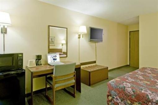 фото отеля Americas Best Value Inn Marshalltown