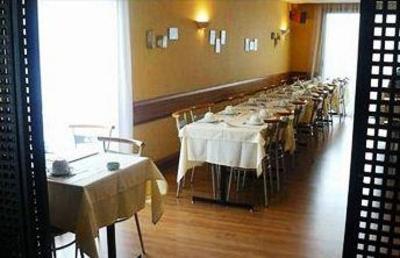 фото отеля Inter-Hotel Le Valois