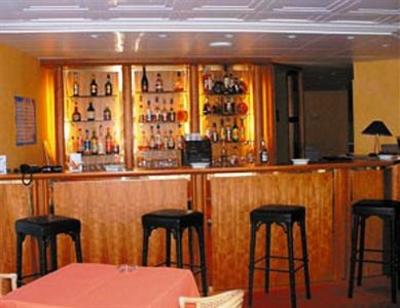 фото отеля Inter-Hotel Le Valois
