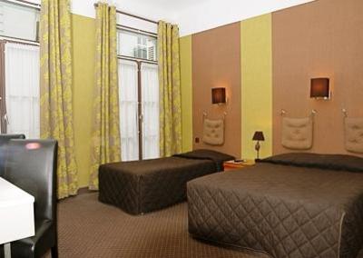 фото отеля Hotel Colbert Tours