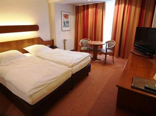фото отеля Sonderfeld Hotel