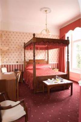 фото отеля Best Western Oaklands Hall Hotel