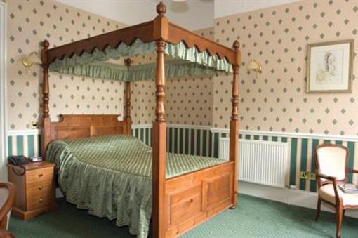 фото отеля Best Western Oaklands Hall Hotel
