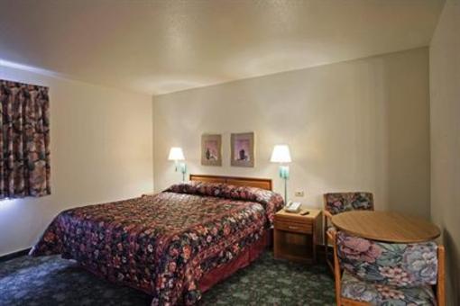 фото отеля Americas Best Value Inn South Seaside (California)