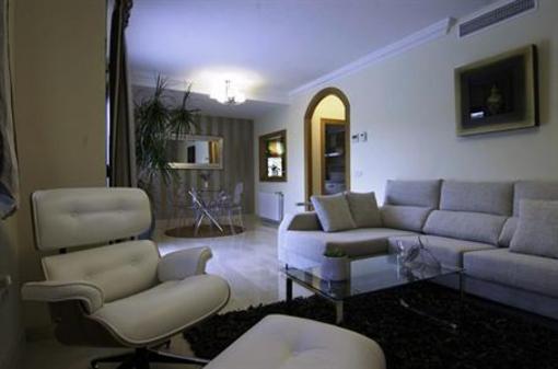 фото отеля Los Nebrales Apartments Coin