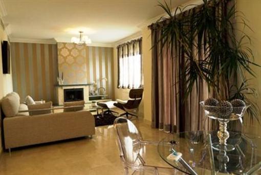 фото отеля Los Nebrales Apartments Coin