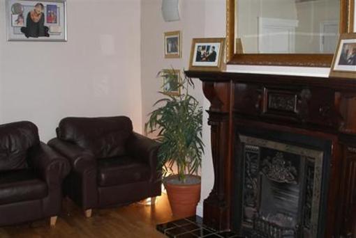 фото отеля Church Townhouse Cardiff
