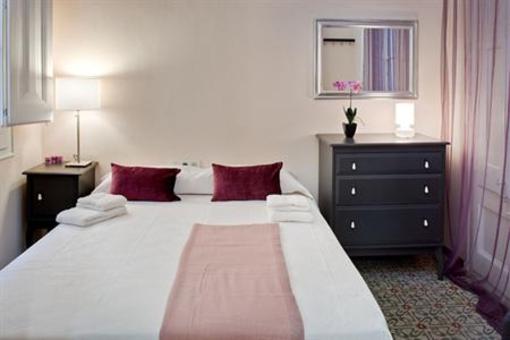 фото отеля Lauria Gallery Apartment