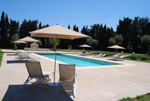 фото отеля Domaine du Grand Malherbes Hotel Aimargues