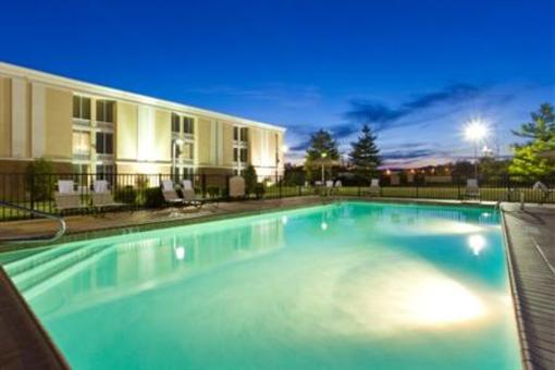 фото отеля Holiday Inn Express Woodstock / Shenandoah Valley