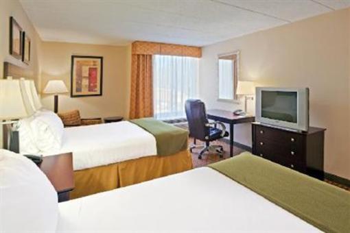 фото отеля Holiday Inn Express Woodstock / Shenandoah Valley