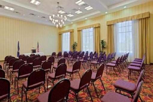 фото отеля Holiday Inn Express Woodstock / Shenandoah Valley