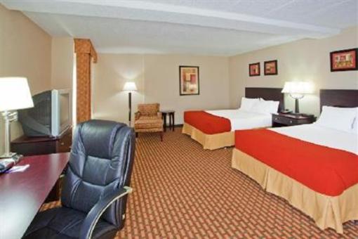 фото отеля Holiday Inn Express Woodstock / Shenandoah Valley
