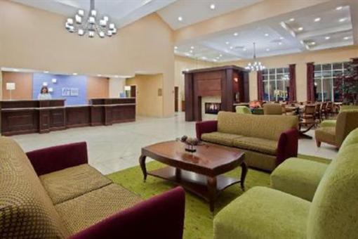фото отеля Holiday Inn Express Woodstock / Shenandoah Valley