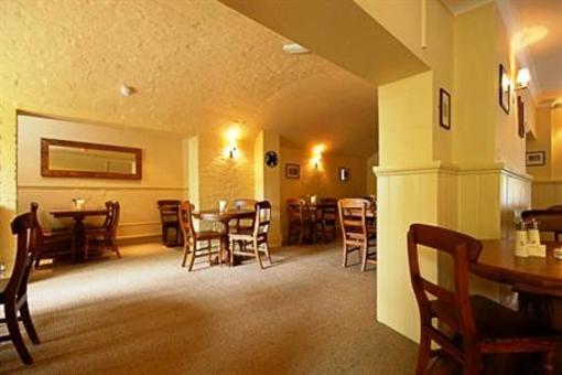фото отеля White Horse Inn Sutton (England)