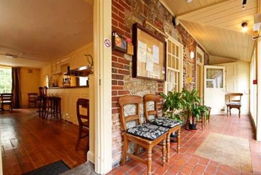 фото отеля White Horse Inn Sutton (England)