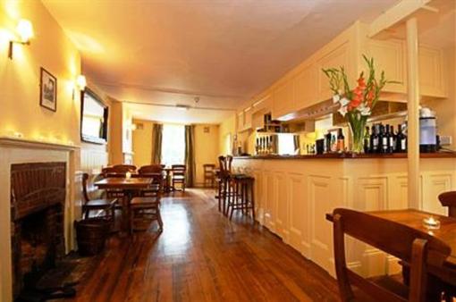 фото отеля White Horse Inn Sutton (England)