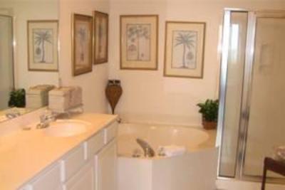 фото отеля ResortQuest Vacation Rentals Beach Retreat Destin