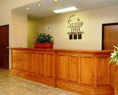 фото отеля Sleep Inn & Suites Speedway