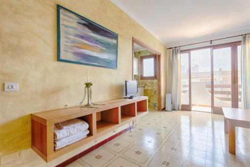 фото отеля Apartamentos Estanques Ses Salines