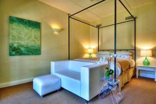 фото отеля Lake La Quinta Inn
