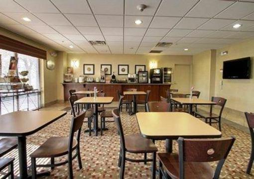 фото отеля Sleep Inn & Suites Milwaukee