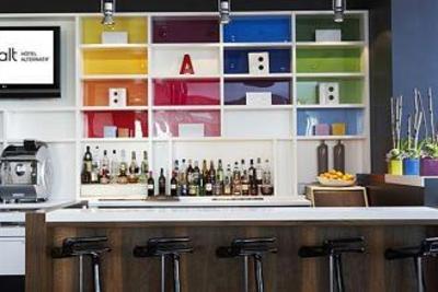 фото отеля Alt Hotel Toronto Pearson
