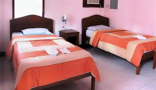 фото отеля Tagaytay Haven Hotel Ulat