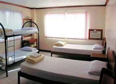 фото отеля Tagaytay Haven Hotel Ulat