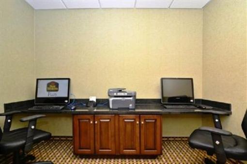 фото отеля BEST WESTERN PLUS Brunswick Inn & Suites