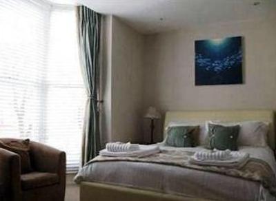 фото отеля Sea Breeze Brighton