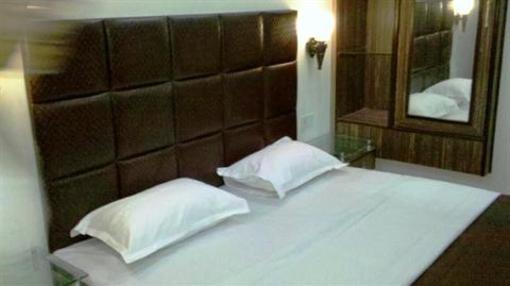 фото отеля Hotel Diamond Suites
