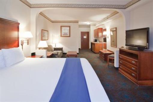 фото отеля Holiday Inn Express Morehead City
