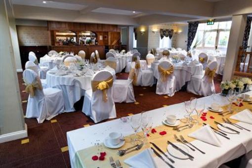 фото отеля Pear Tree Inn and Country Hotel