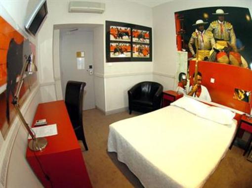 фото отеля Hotel Les Voyageurs Bastia
