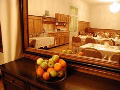 фото отеля Hotel Weisses Kreuz Bergun