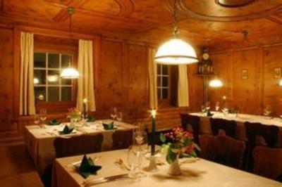 фото отеля Hotel Weisses Kreuz Bergun