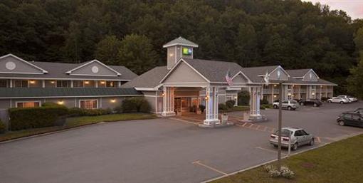 фото отеля Holiday Inn Express Springfield (Vermont)