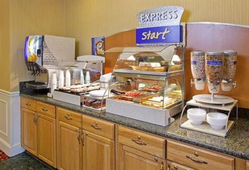 фото отеля Holiday Inn Express Springfield (Vermont)