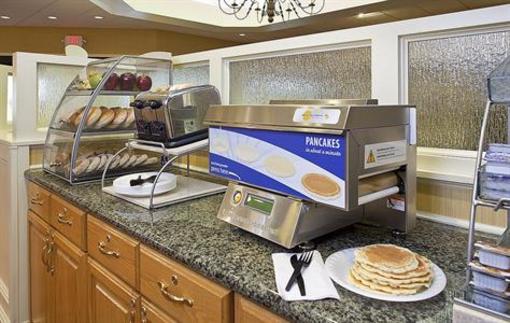 фото отеля Holiday Inn Express Springfield (Vermont)