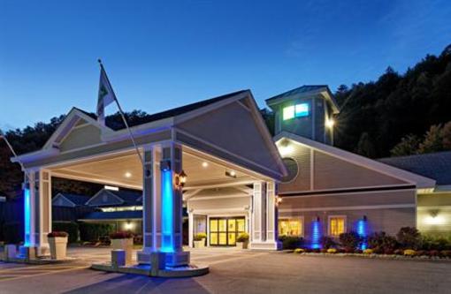 фото отеля Holiday Inn Express Springfield (Vermont)