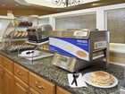 фото отеля Holiday Inn Express Springfield (Vermont)