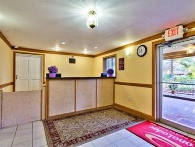фото отеля Econo Lodge South Portland