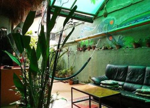 фото отеля Birdnest Guest House
